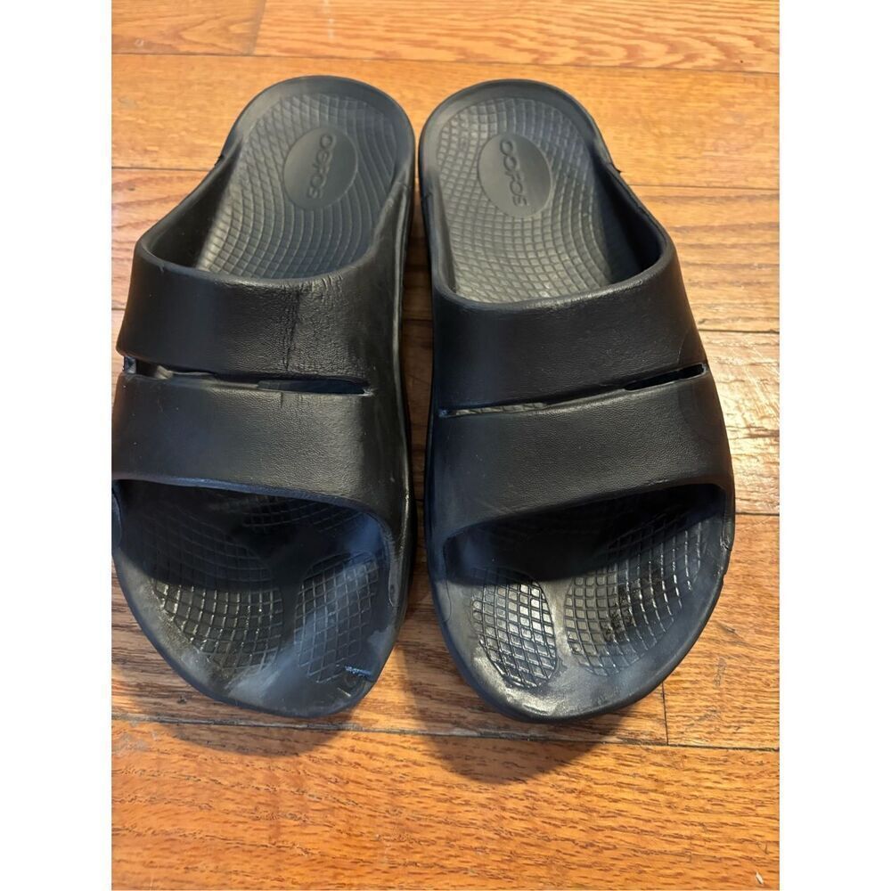 Oofos Slides